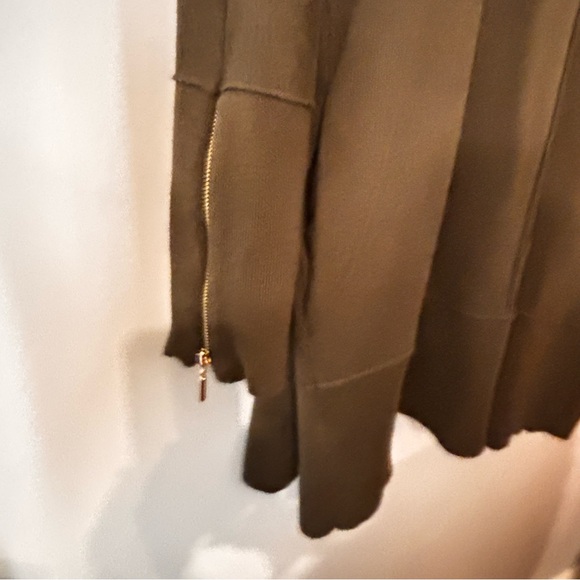 Max Studio Olive Green Open Knit Cardigan Sweater Size  XL Pockets Exposed Seam - Picture 10 of 12